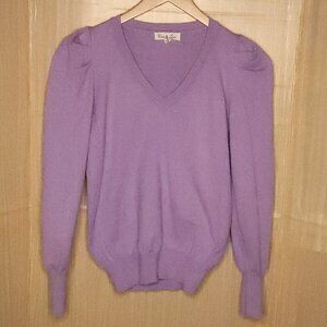 Vine & Love Light Purple V Neck Shoulder Detail Sweater Small